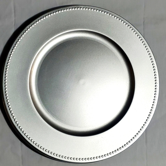 Set of 4 Silver 13" Round Beaded Trim Dinner Charger Plates - Picture 1 of 6
